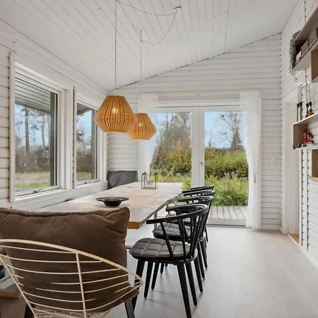 Cozy With A Great Location Holiday home *
